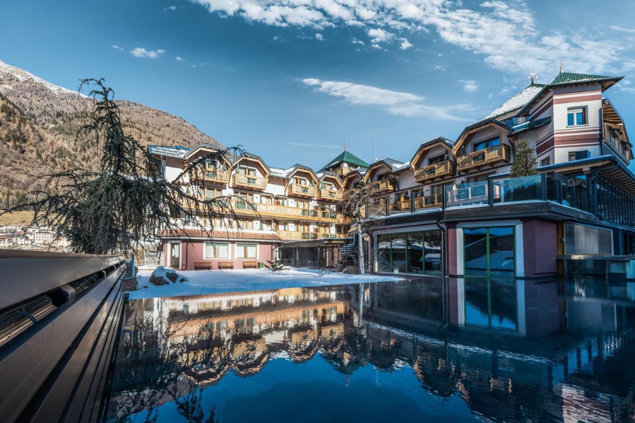 Tevini Dolomites Charming Hotel Commezzadura Eksteriør bilde