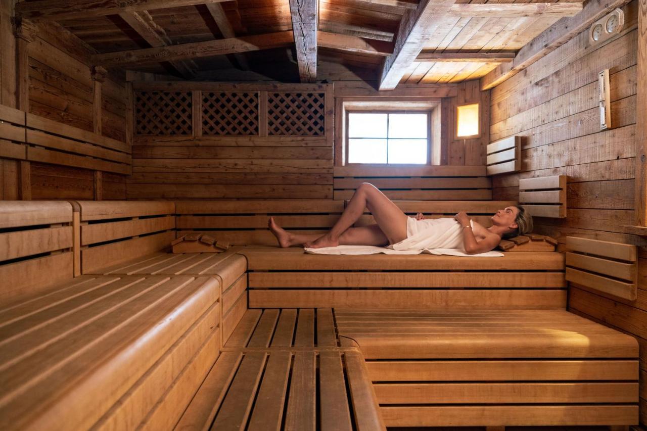 Tevini Dolomites Charming Hotel Commezzadura Eksteriør bilde