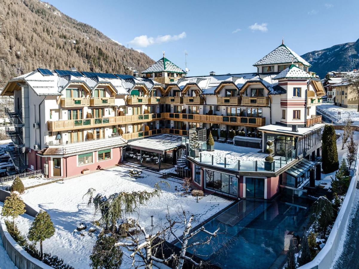 Tevini Dolomites Charming Hotel Commezzadura Eksteriør bilde