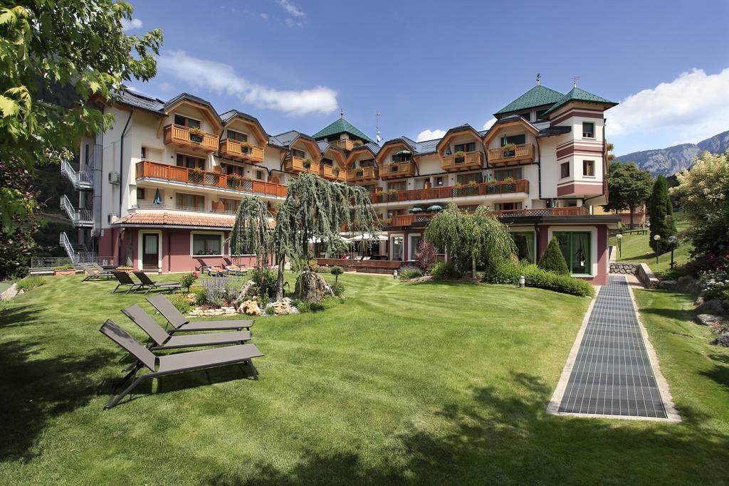 Tevini Dolomites Charming Hotel Commezzadura Eksteriør bilde